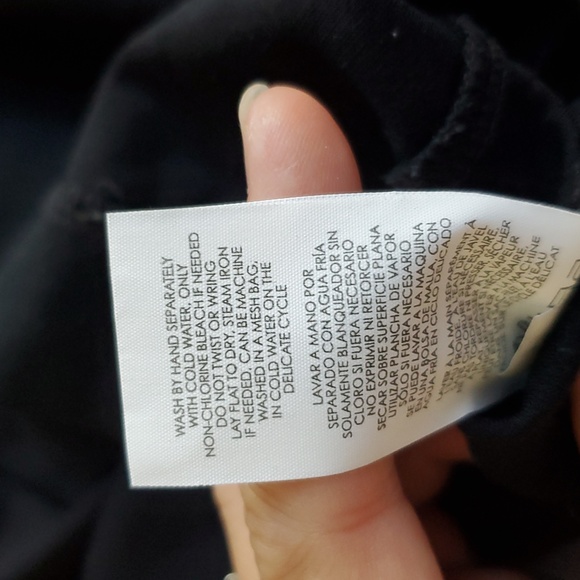 CAbi 5936 Snap Shell Black Rayon Blend Sleeveless Top Size Medium - Picture 6 of 8